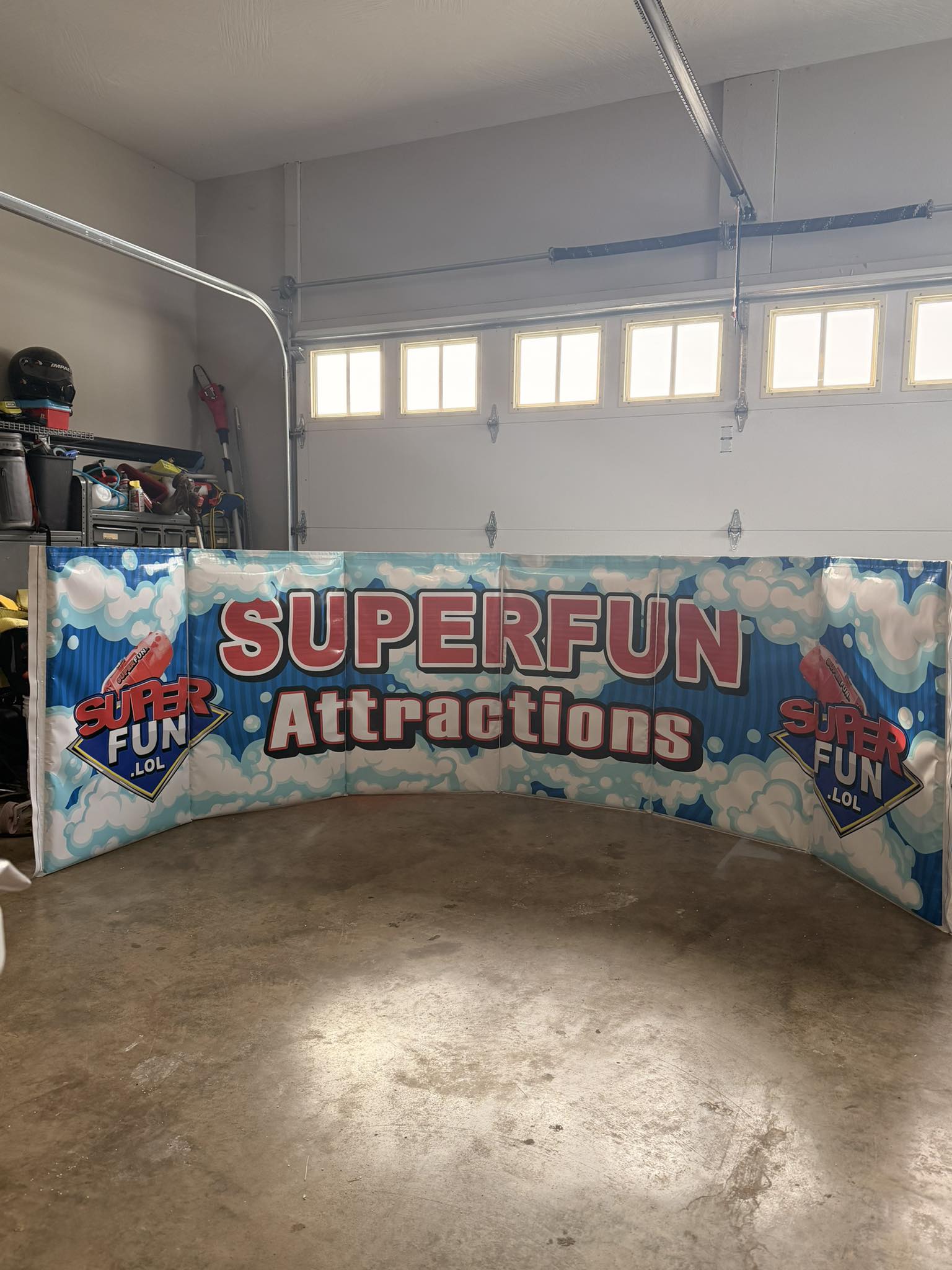 CUSTOM 6 PANNEL BARRIER